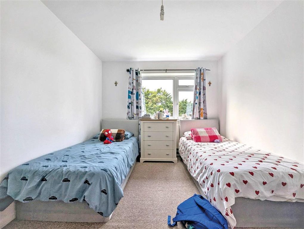 Property photo 2 of 5