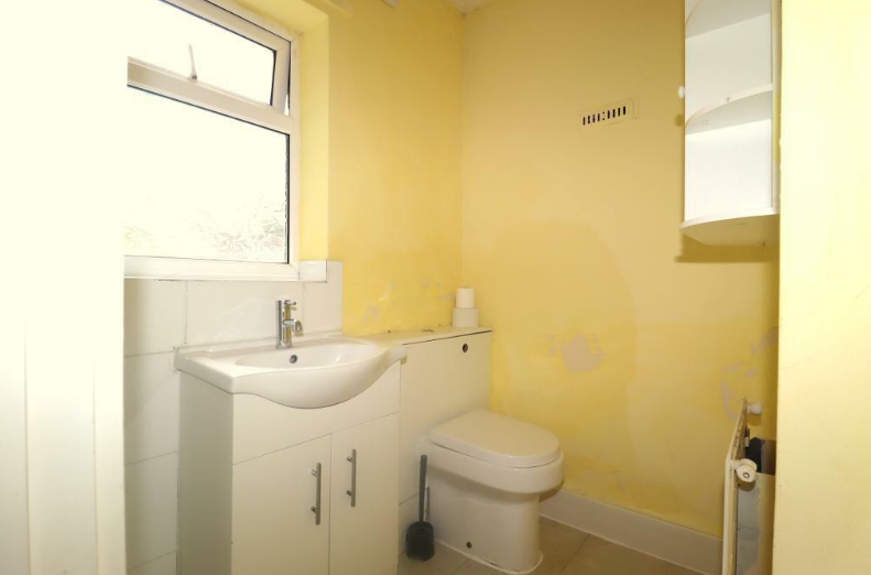 Property photo 3 of 8