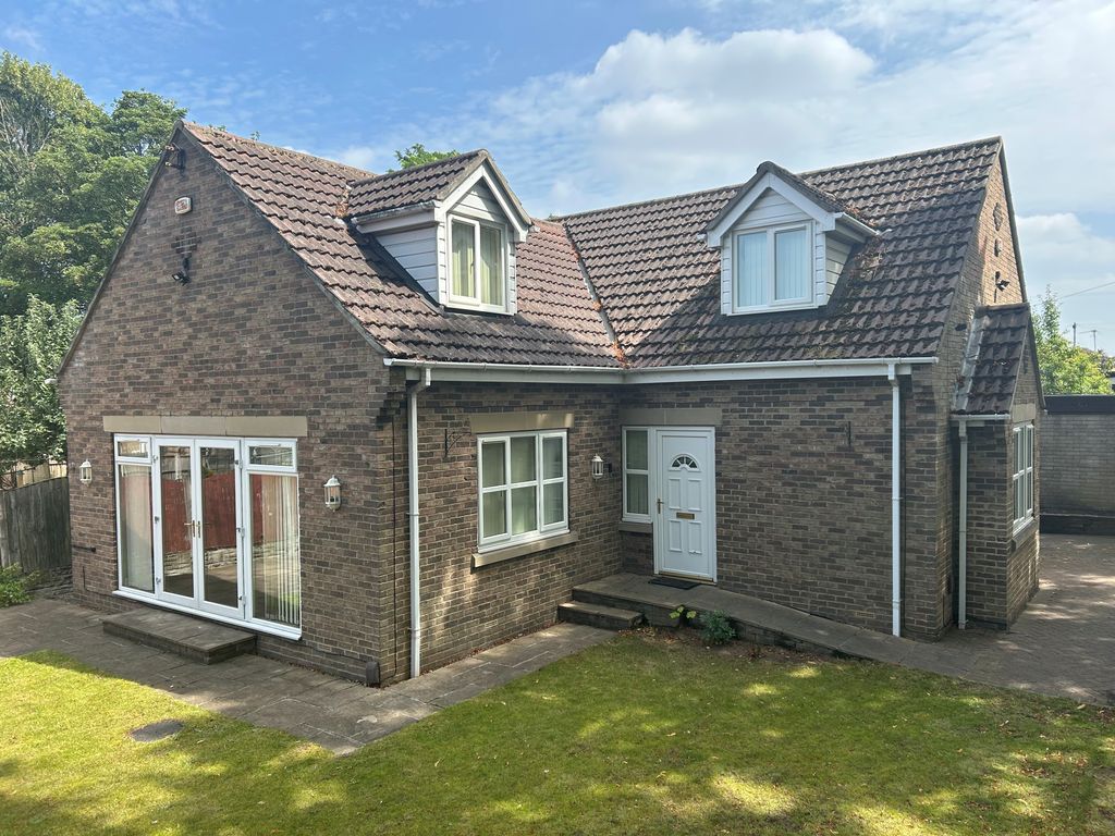 Property photo 1 of 28