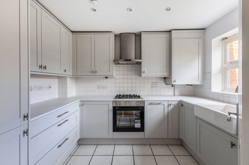 Property photo 2 of 14 Kitchen