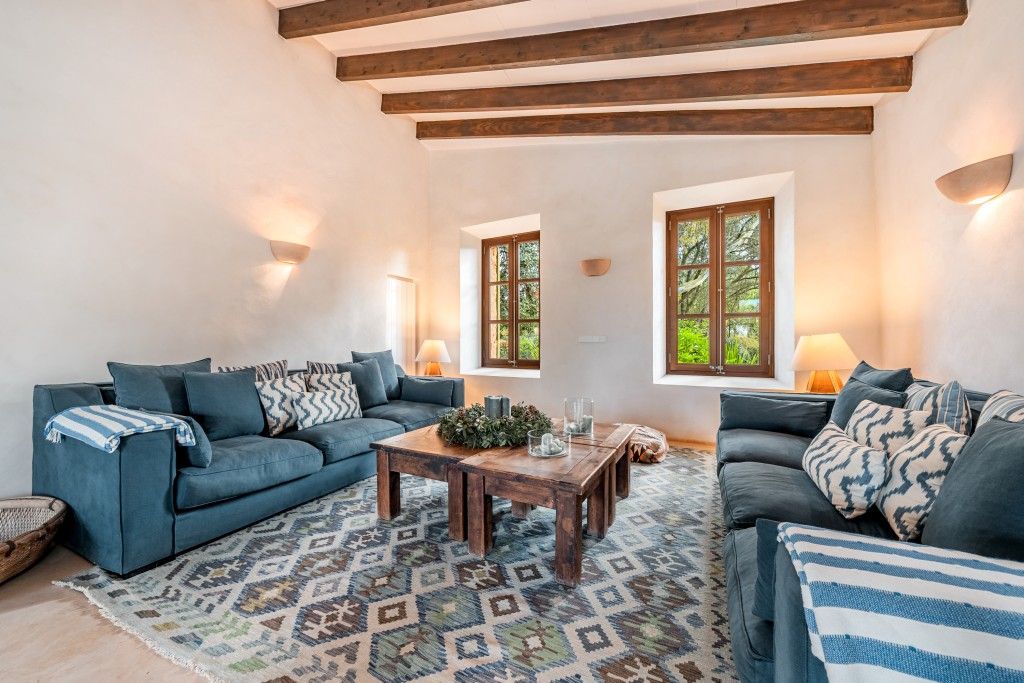 Property photo 3 of 20 Living (3)