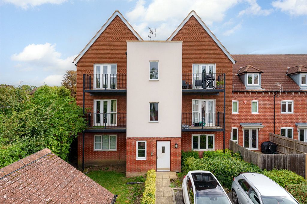 Property photo 1 of 16 Picture No. 02