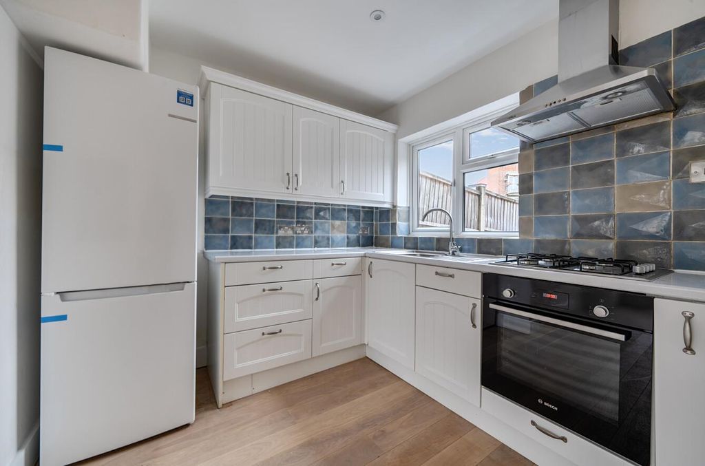 Property photo 3 of 26 1385875-5-69284287E2Fe7.Jpg