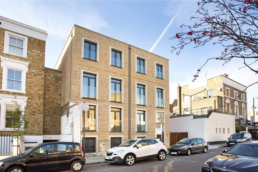 Property photo 1 of 6 2 Porteus Apartments, 75 Britannia Road, London, Sw6 2Jr