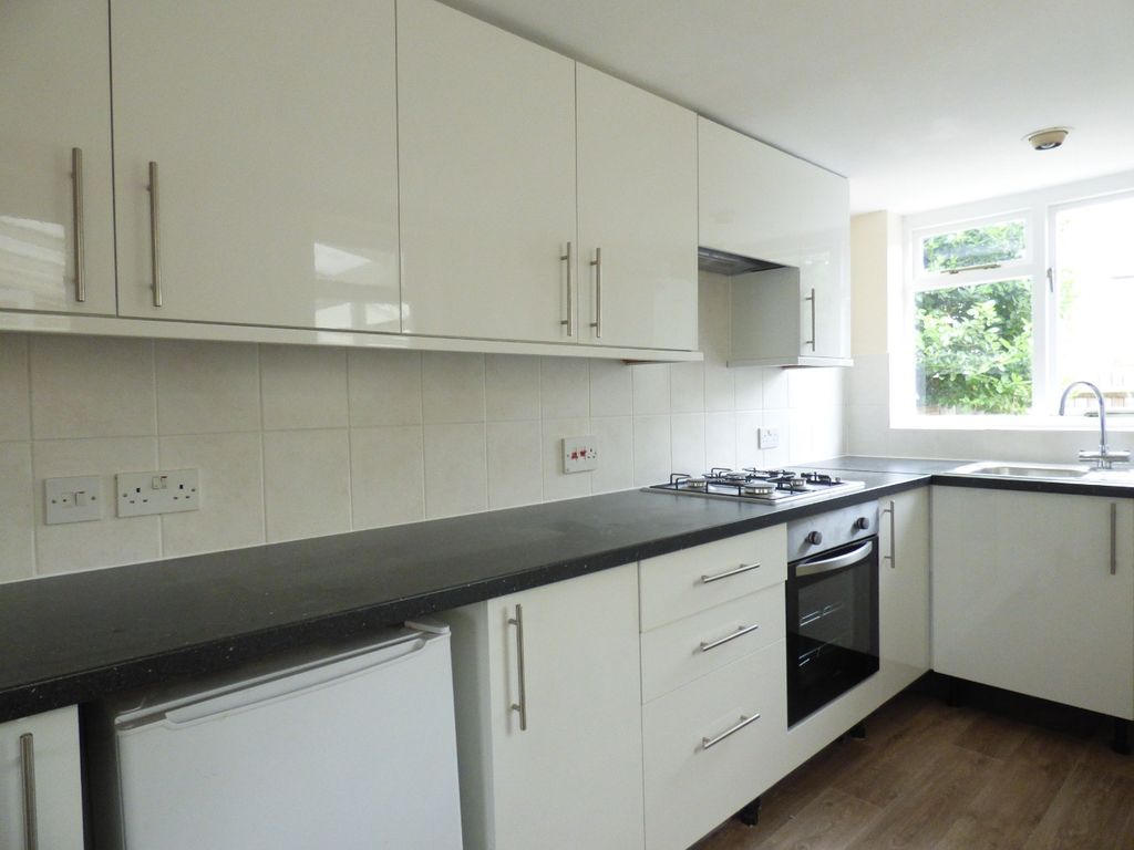 Property photo 3 of 14 5149682