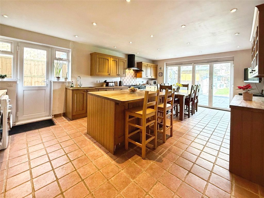 Property photo 3 of 24 Picture No. 20