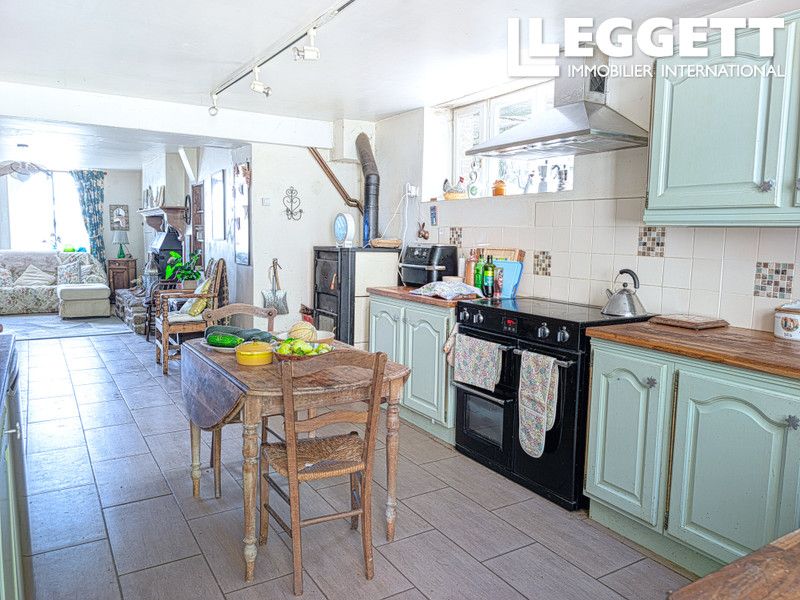 Property photo 2 of 10