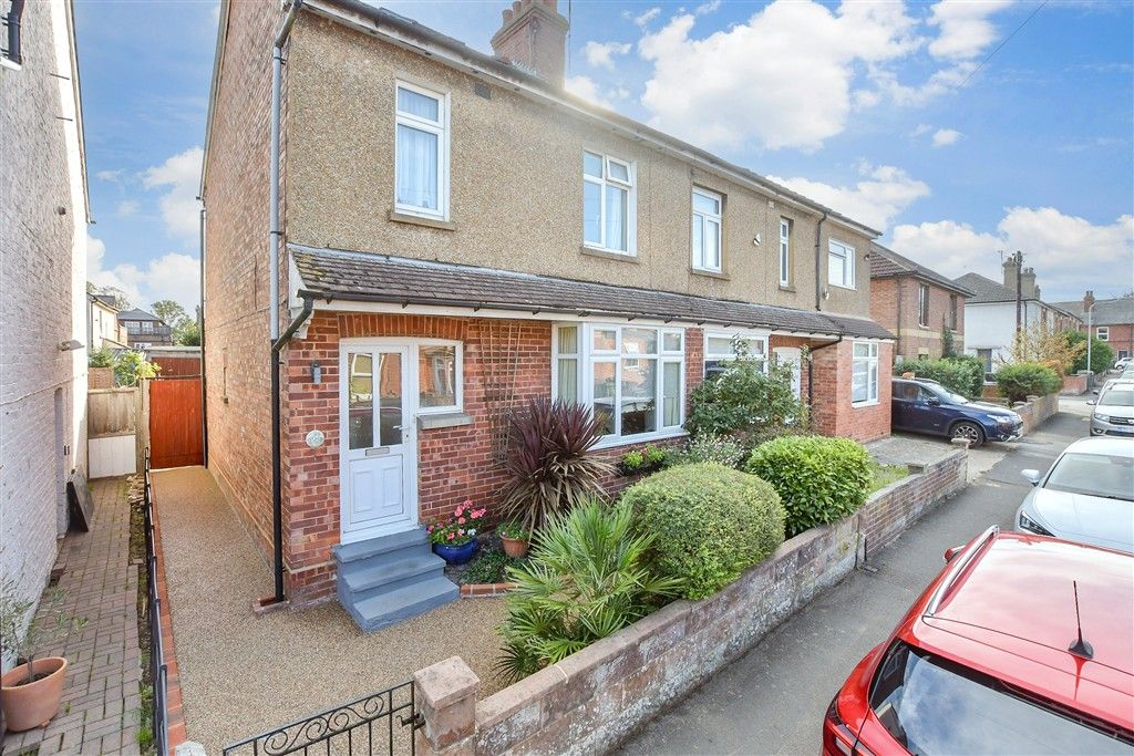 Property photo 1 of 12 External (Brochure) :