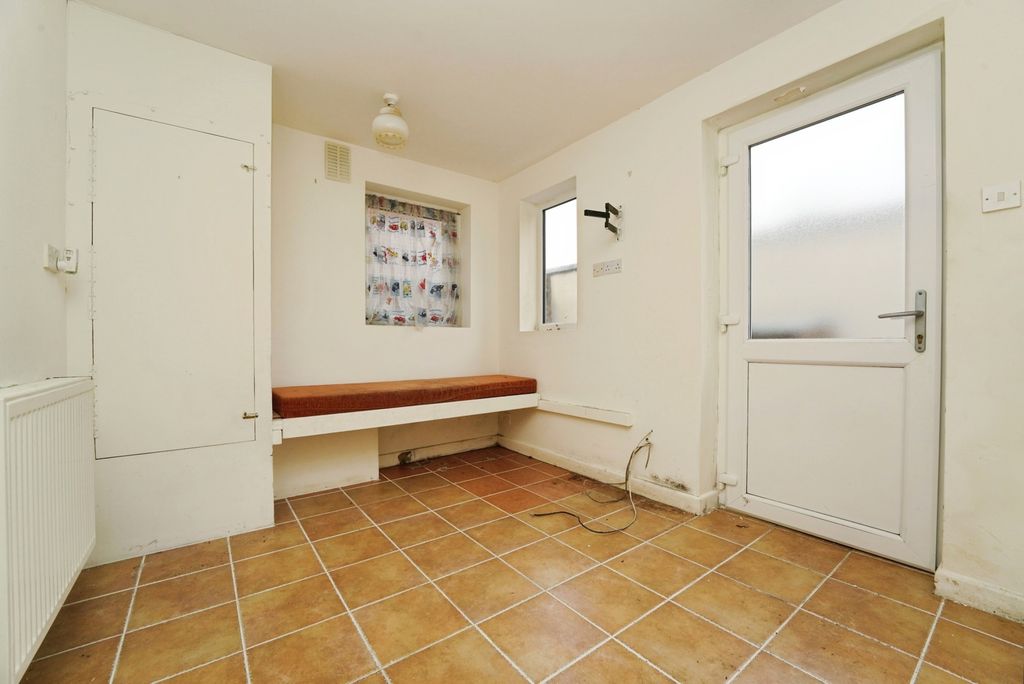 Property photo 3 of 17 Photo