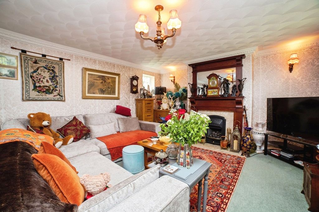 Property photo 3 of 21 Picture No. 07