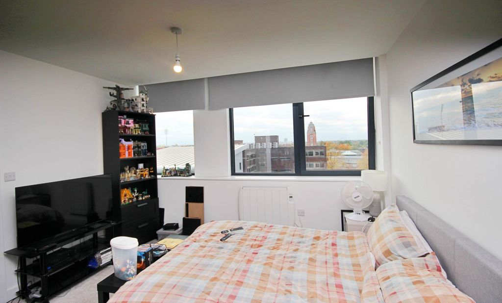 Property photo 1 of 5