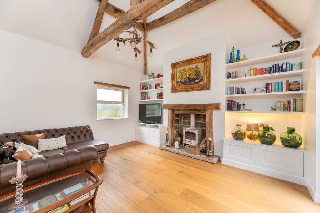 Property photo 2 of 66 Lounge