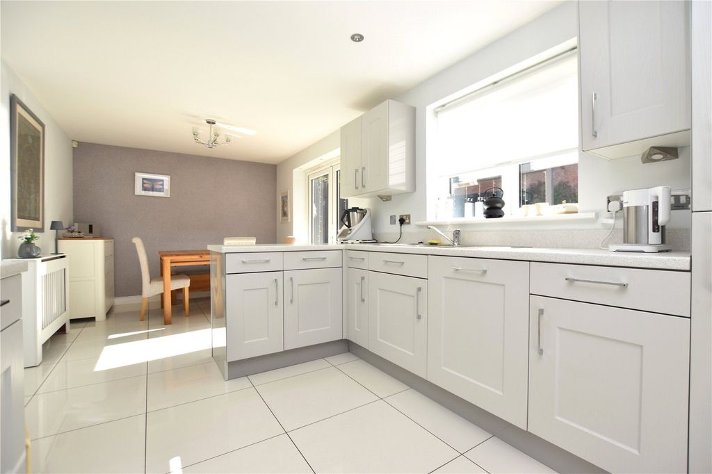 Property photo 3 of 26 Picture No. 12
