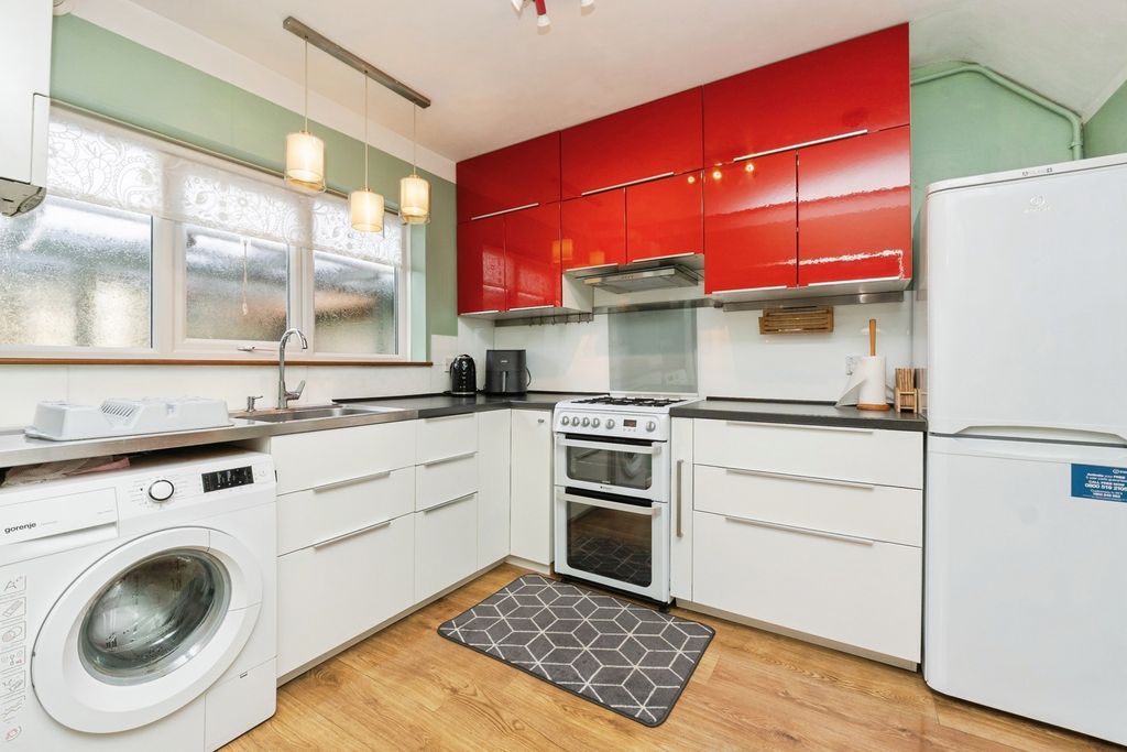 Property photo 3 of 20 Pbox-Img.Jpg