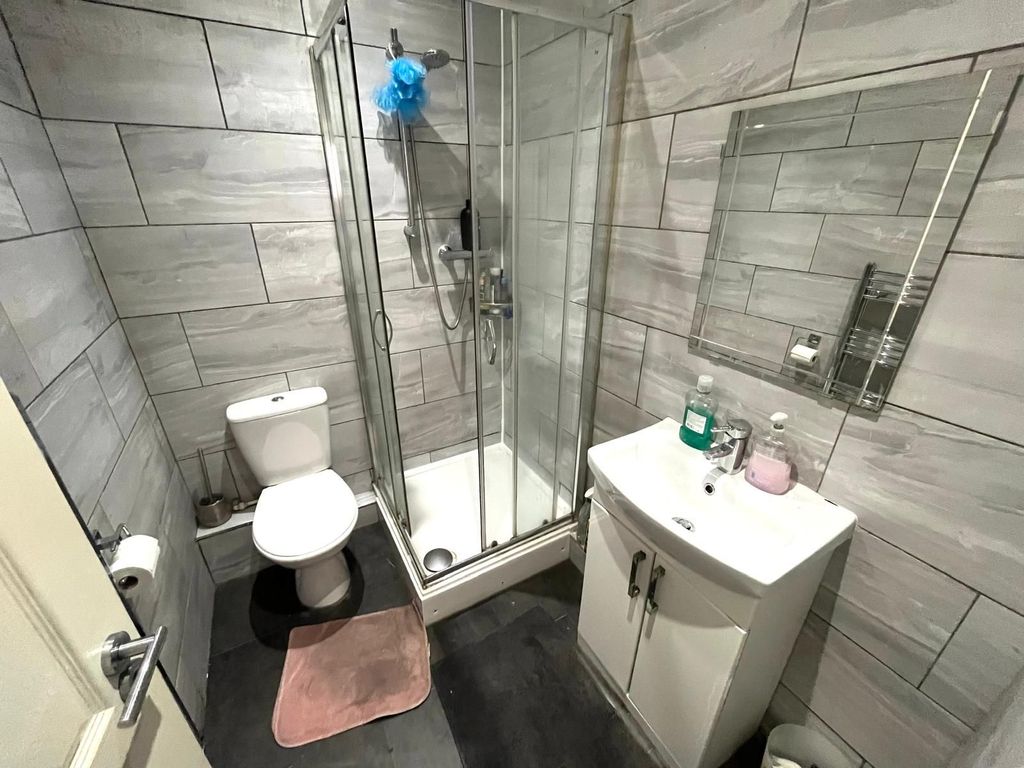 Property photo 3 of 3