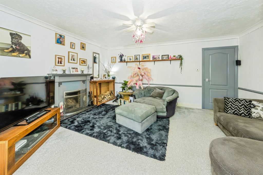 Property photo 3 of 19
