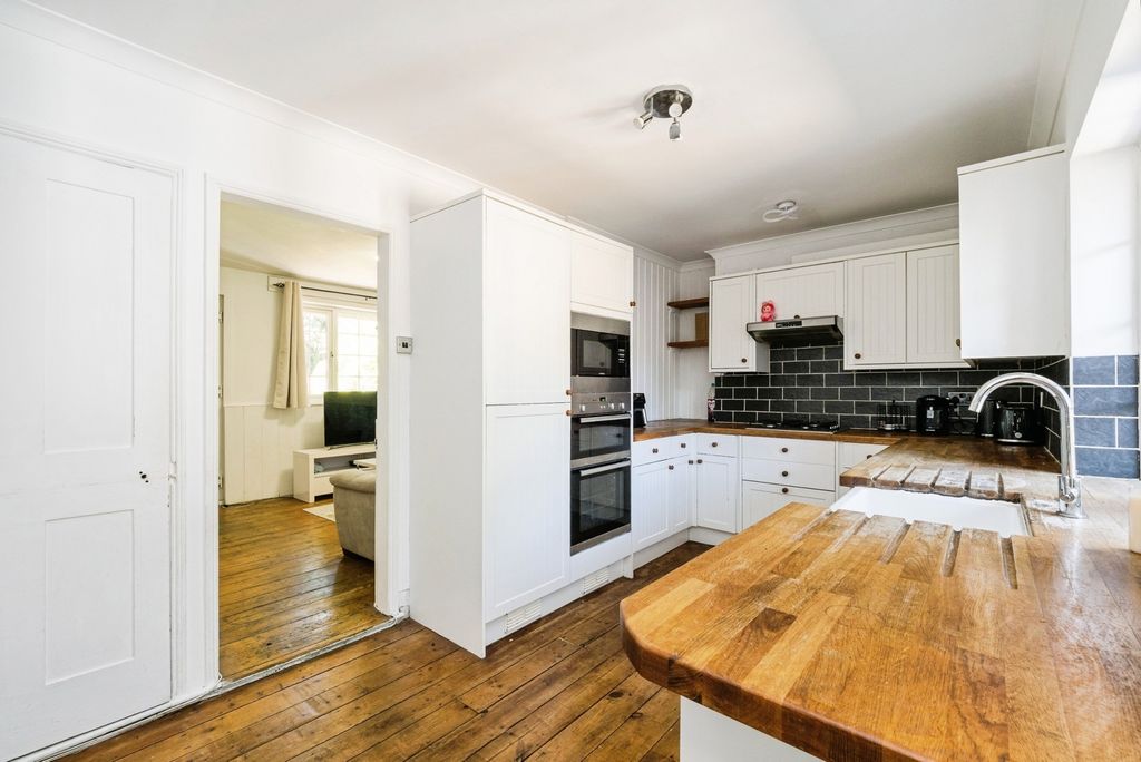 Property photo 2 of 11 Pbox-Img.Jpg