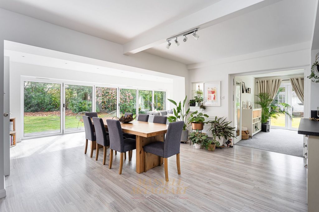 Property photo 3 of 49