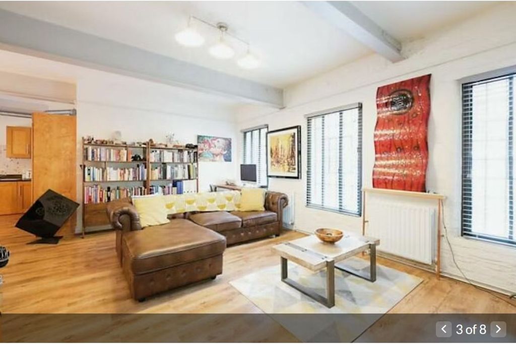 Property photo 2 of 8