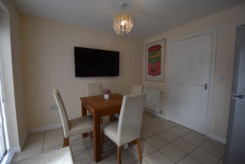 Property photo 3 of 15 Kitchen