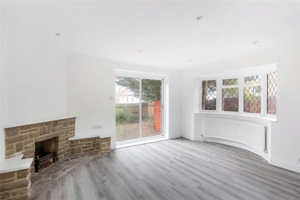 Property photo 2 of 16 Reception