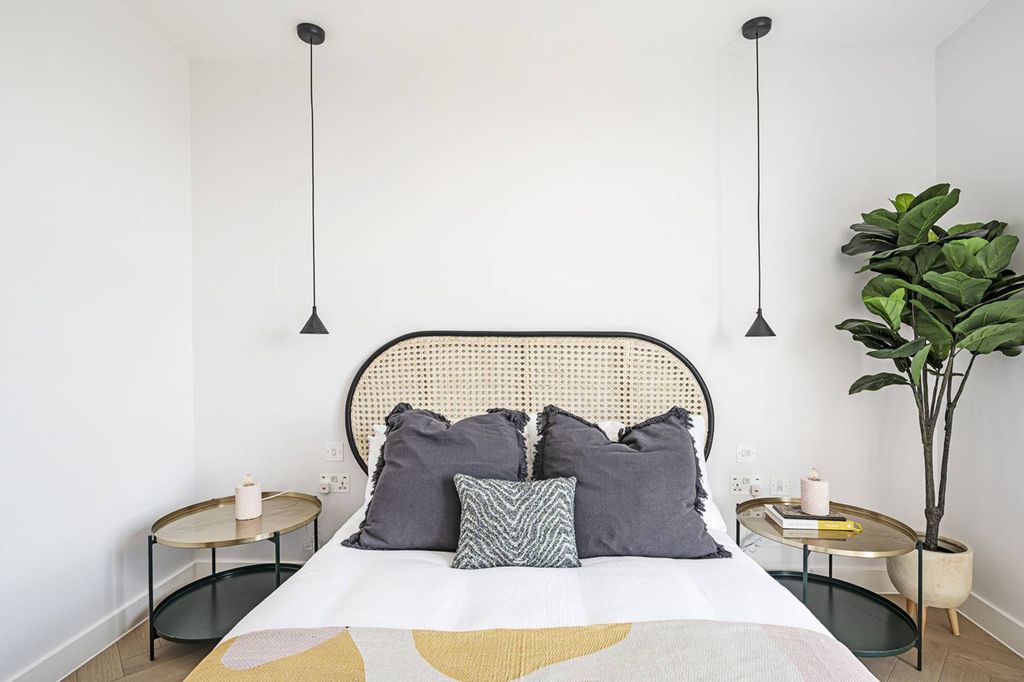 Property photo 3 of 25