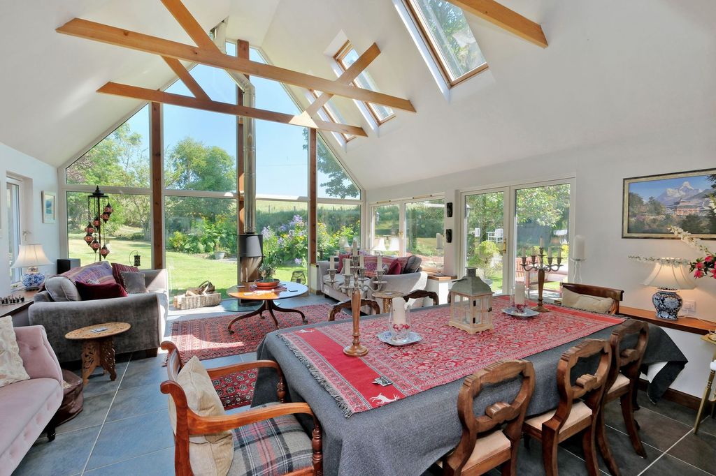 Property photo 3 of 49
