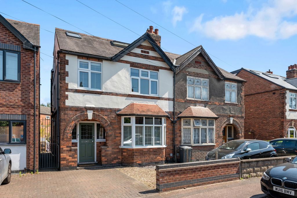 Property photo 3 of 18