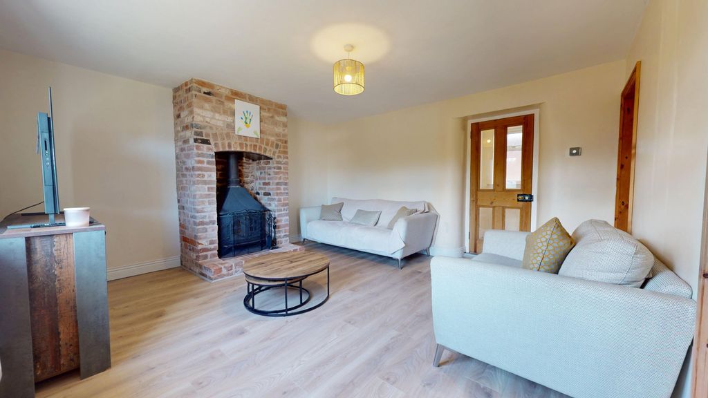 Property photo 3 of 24 4451534