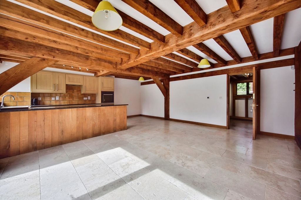 Property photo 3 of 15 Pbox-Img.Jpg