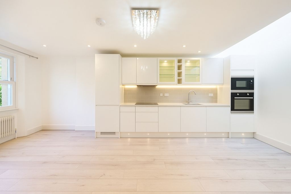 Property photo 1 of 12 1