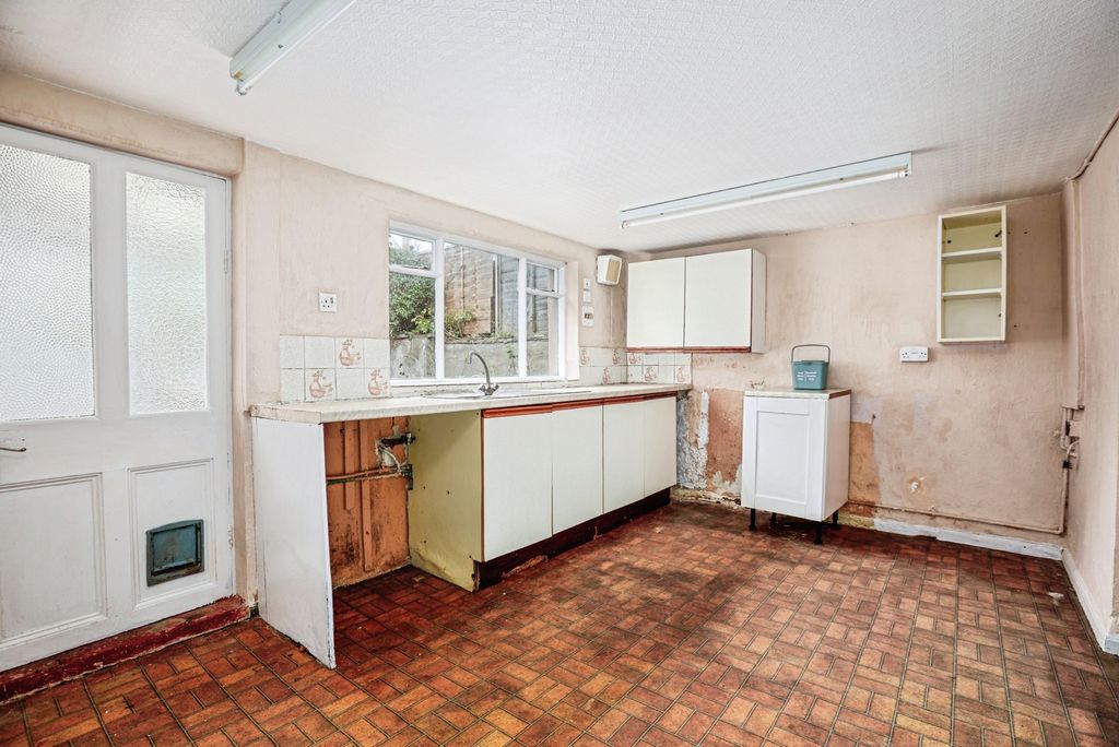 Property photo 3 of 17 Photo