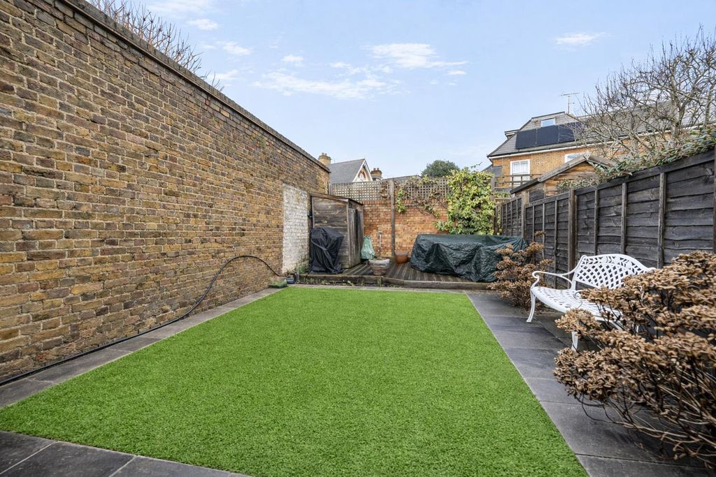 Property photo 3 of 18