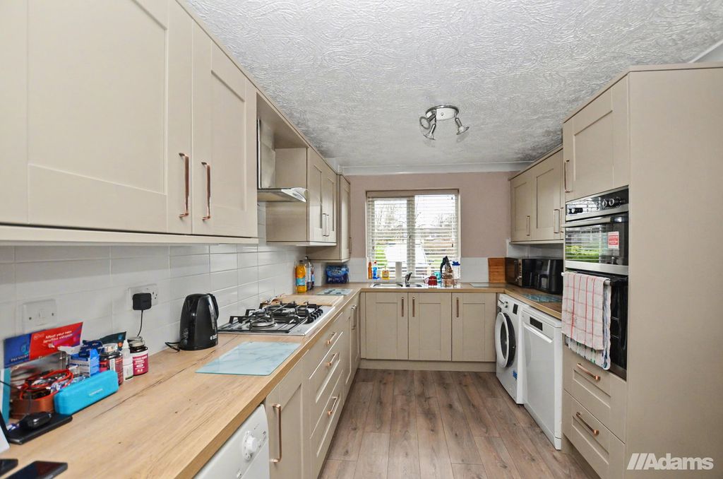 Property photo 3 of 20