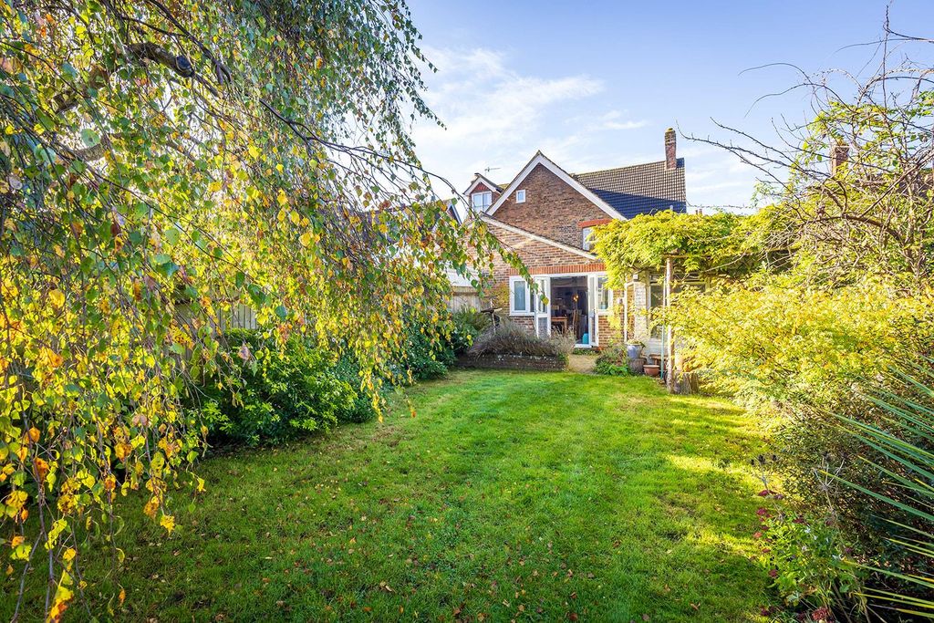 Property photo 2 of 26 20_Eastwood_Road-4.Jpg