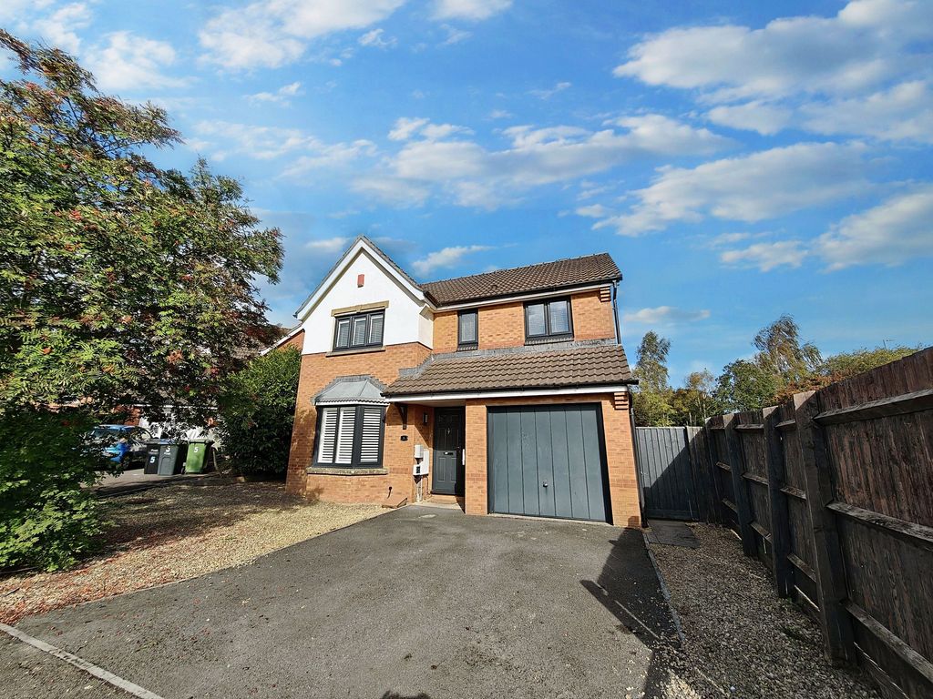 Property photo 1 of 18