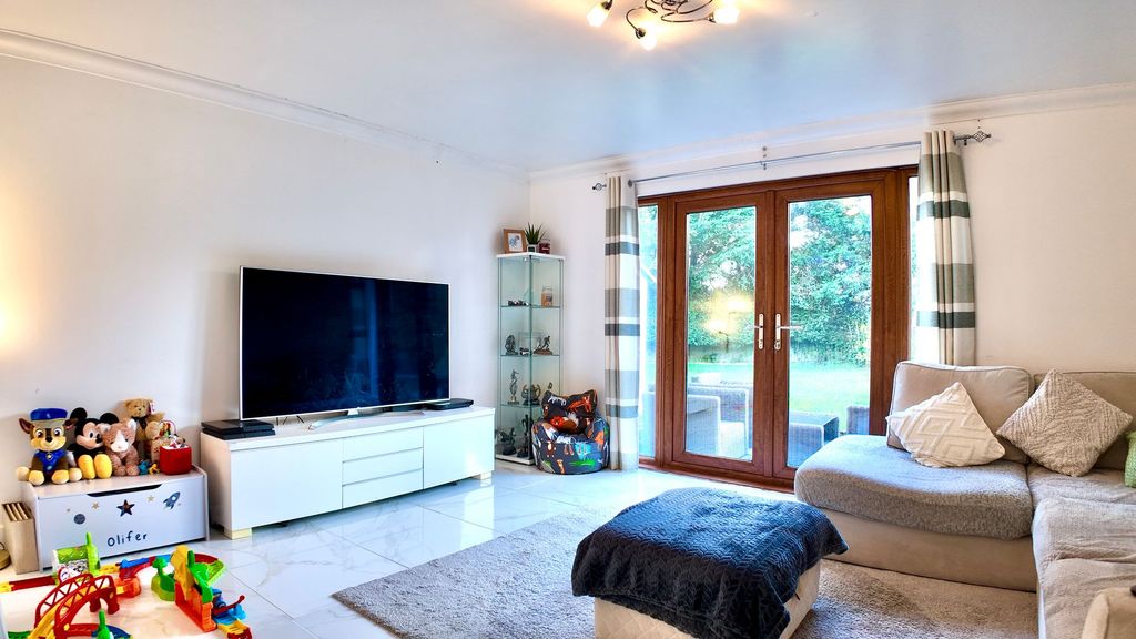 Property photo 2 of 29