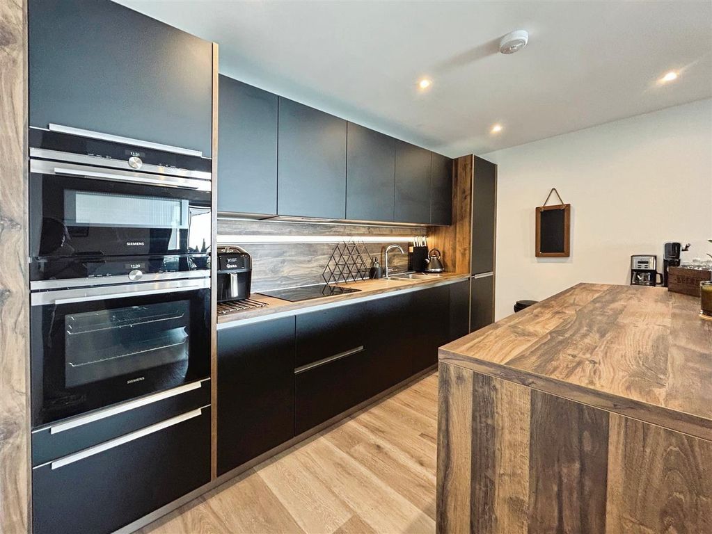 Additional image 7 of 2 bed flat for saleThe Sail, 2 Beach Drive, Ramsgate CT11