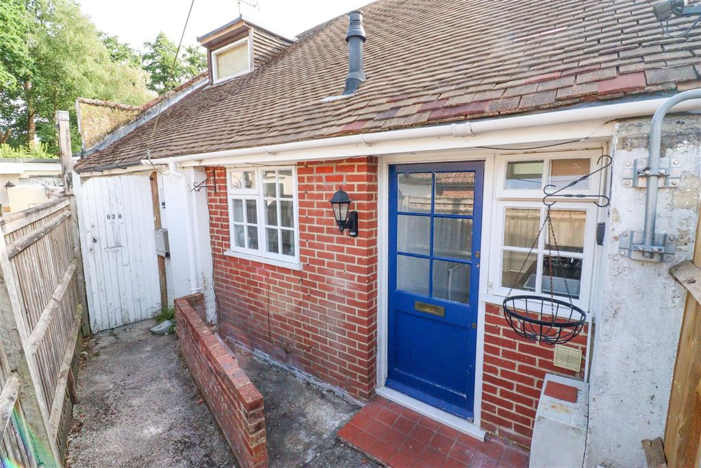 Property photo 1 of 16 Front