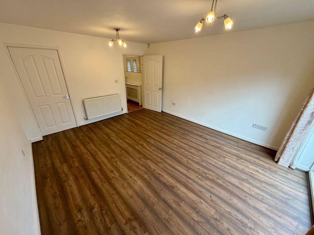 Property photo 3 of 13 Image