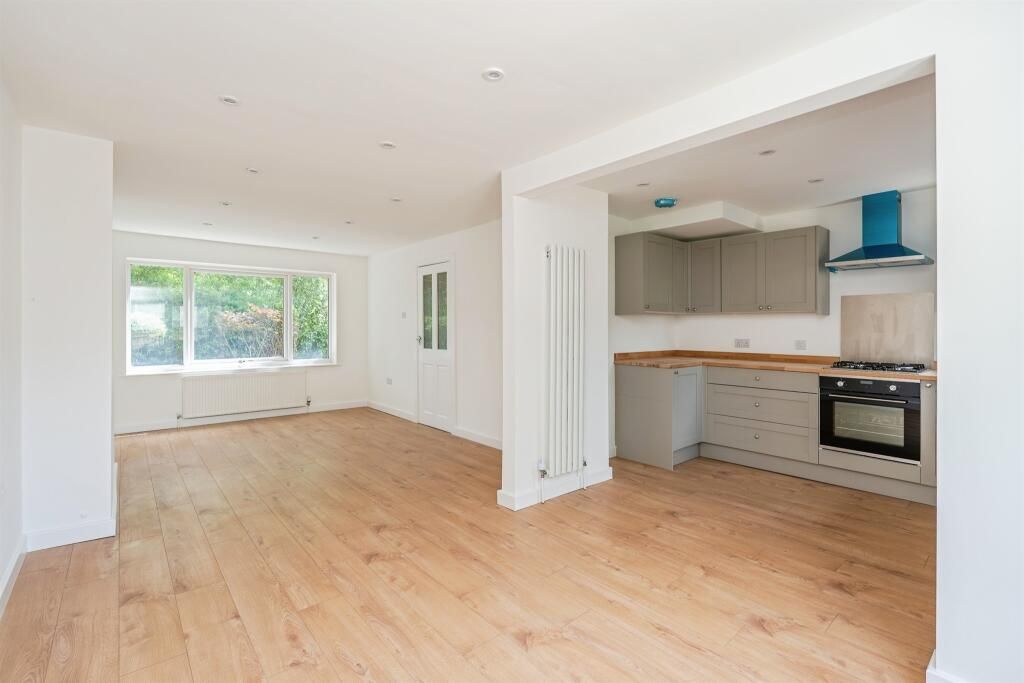 Property photo 2 of 15 Image