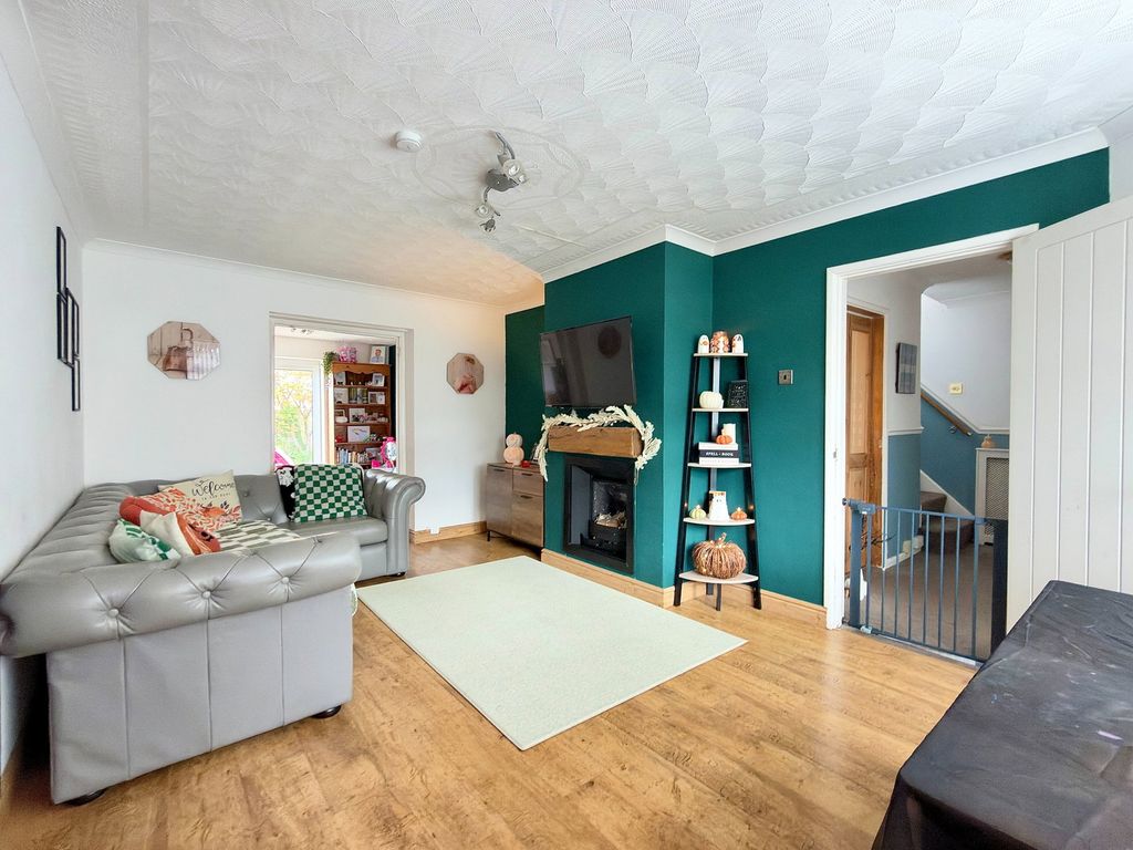 Property photo 2 of 23