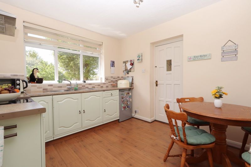 Property photo 3 of 34 Dining Kitchen