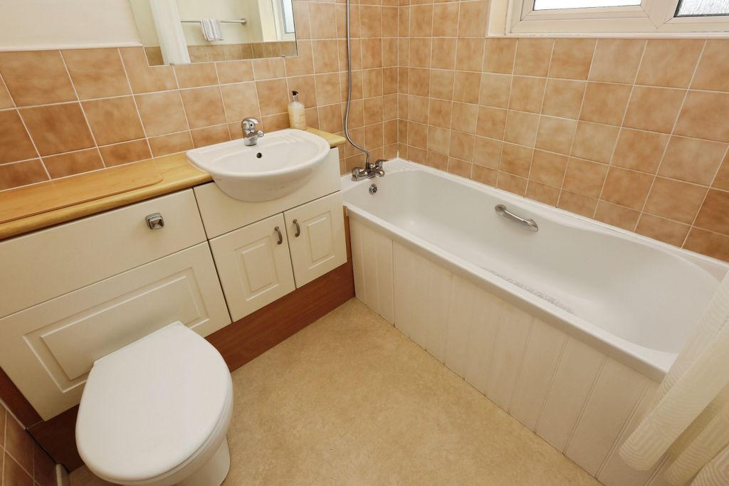 Property photo 3 of 20