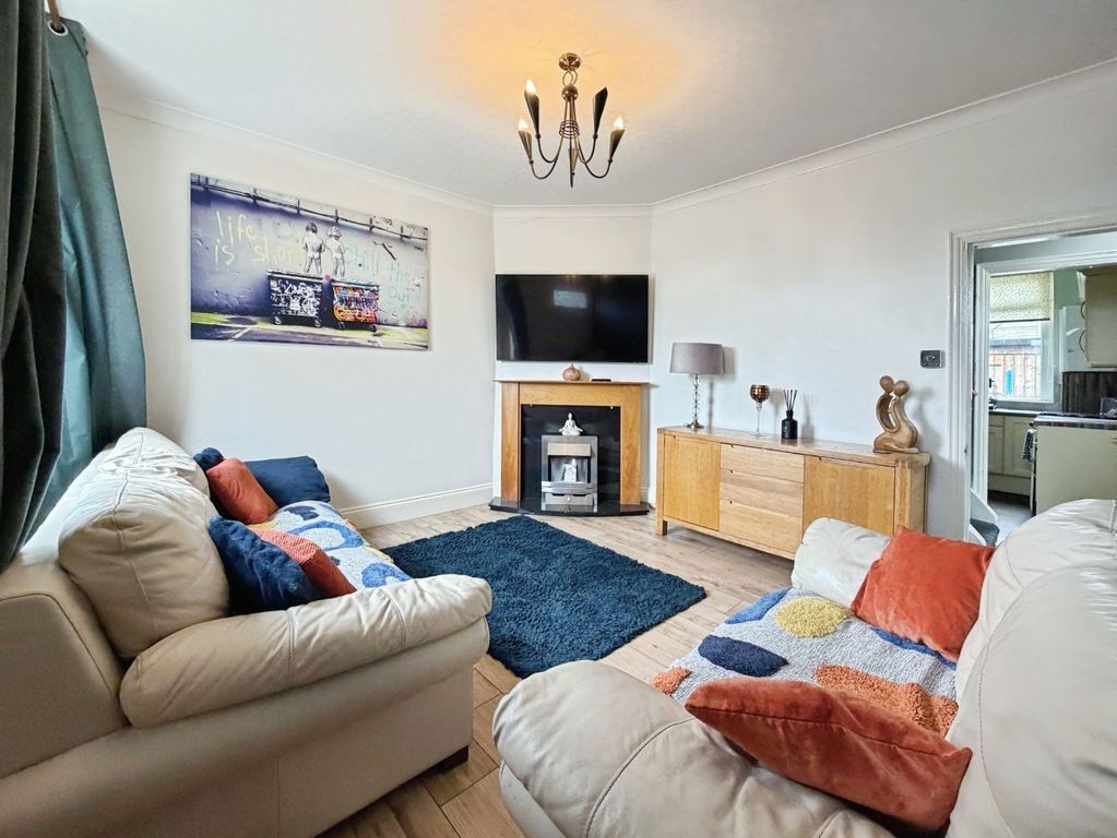 Property photo 3 of 14 Living Room