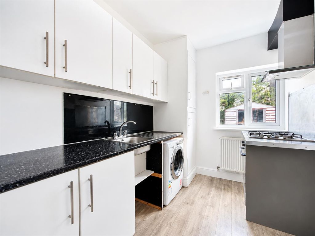 Property photo 2 of 13 Kitchen