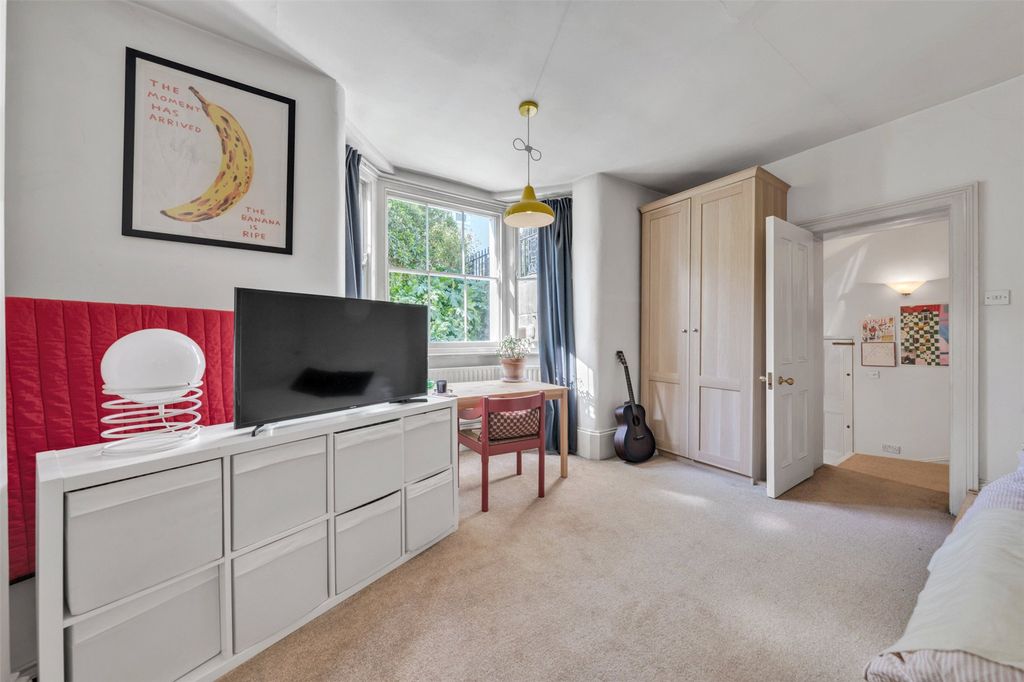 Property photo 3 of 10 Picture No. 27