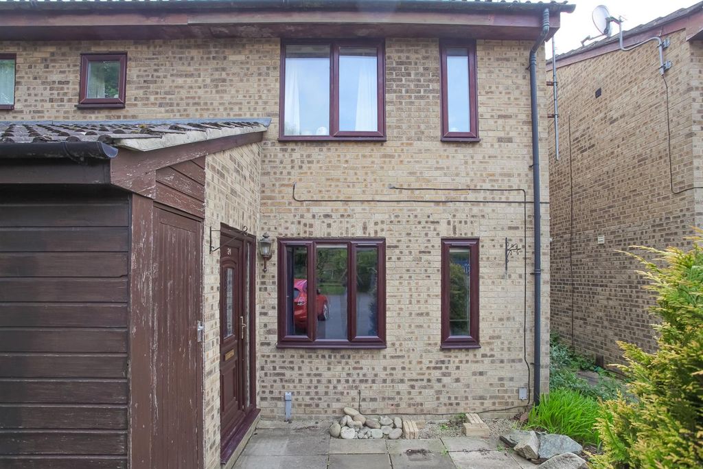 Property photo 1 of 8 Front.Jpg