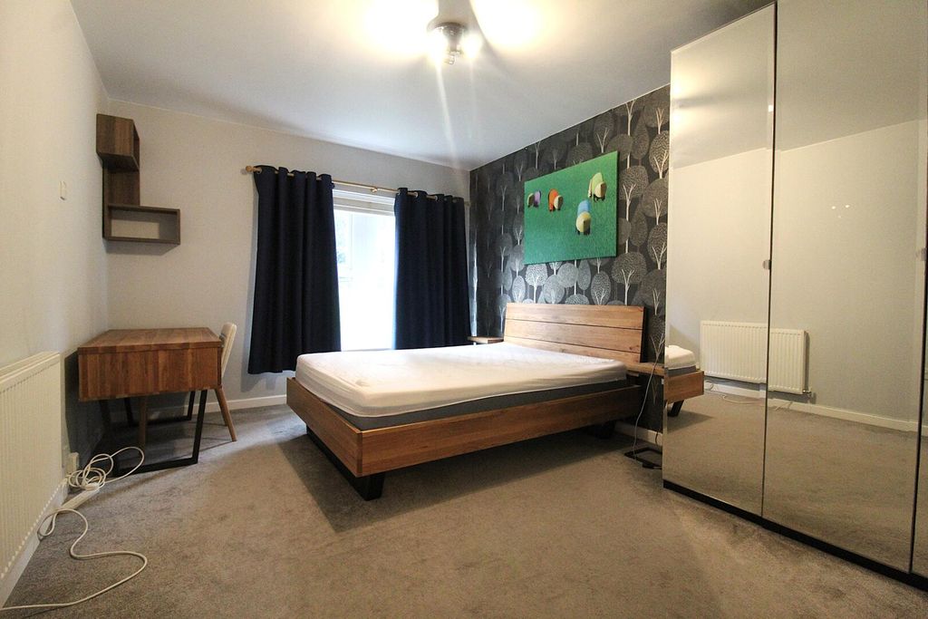 Property photo 3 of 13 Bedroom