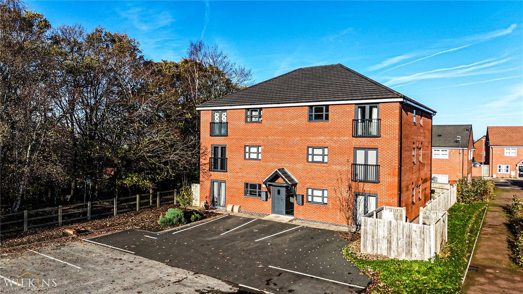 Property photo 1 of 20 Picture No. 14